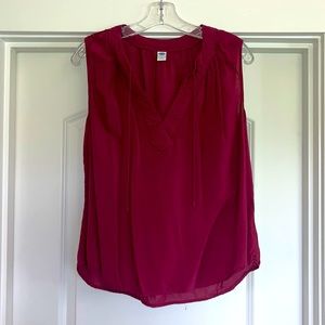 Sleeveless womens top